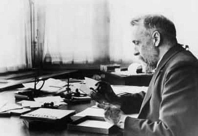 Ο Έιναρ Χέρτζσπρουνγκ