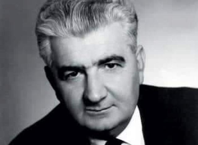 Ο Δημήτρης Ψαθάς