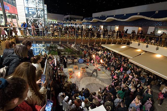 TALOS PLAZA - Φωταγώγηση του δέντρου