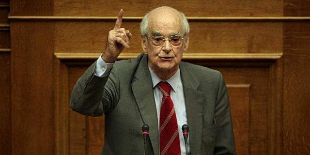 Ο Απόστολος Κακλαμάνης