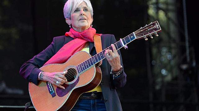 Η Τζόαν Μπαέζ