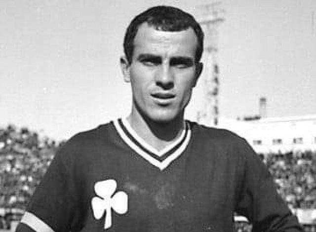 Ο Μίμης Δομάζος