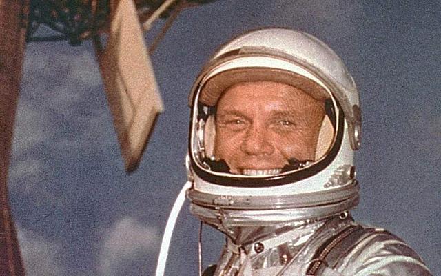 Ο Τζον Γκλεν