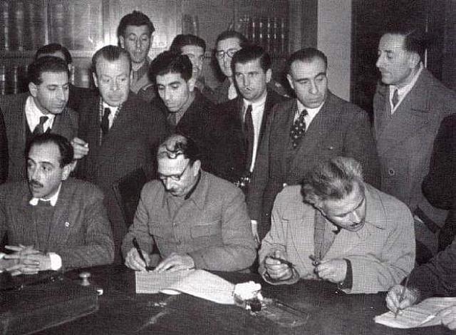 Σαν σήμερα το 1945, υπογράφηκε η Συμφωνία της Βάρκιζας