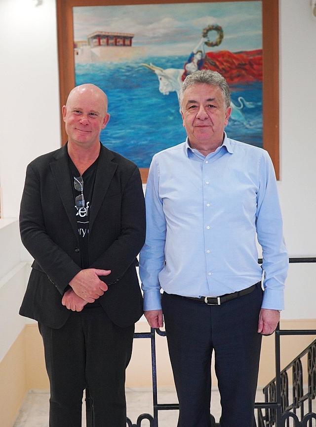 αρναουτακης