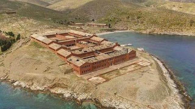 Οι φυλακές πολιτικών κρατουμένων στη νήσο Γυάρου