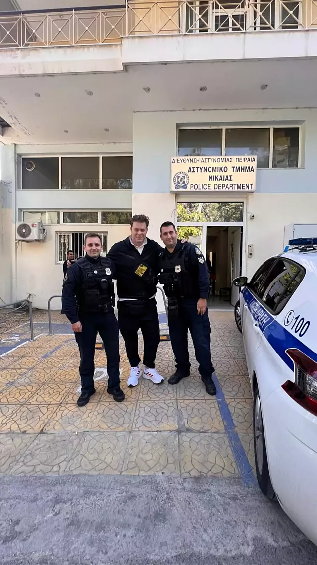 χολιδης