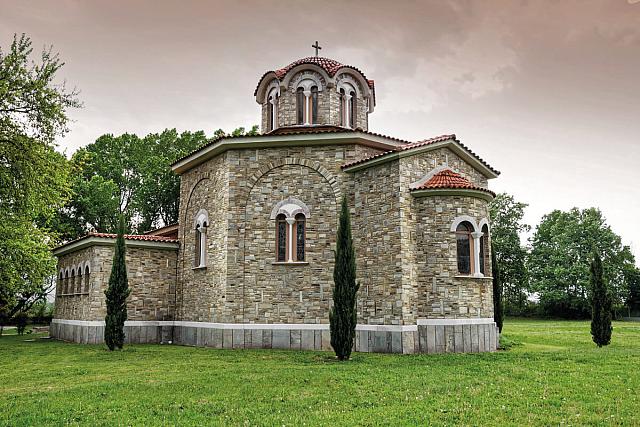 ιερος ναος αγιας λυδιας καβαλα