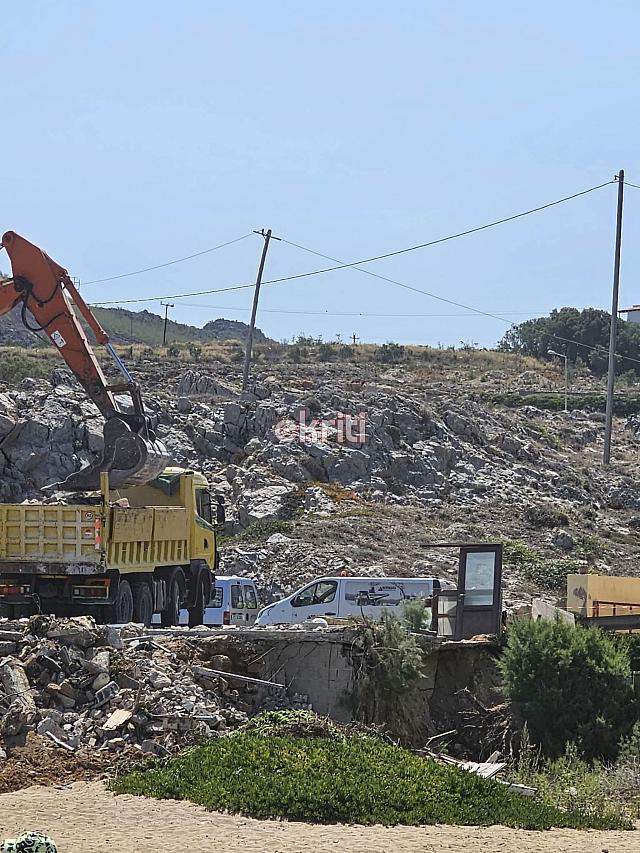 καρτερός κατεδάφιση