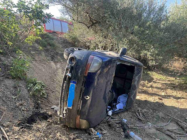 Είχε ...άγιο ο οδηγός που έπεσε με το αυτοκίνητο σε χαντάκι