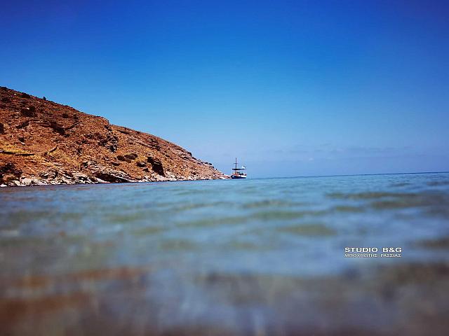 ΑΝΔΡΟς