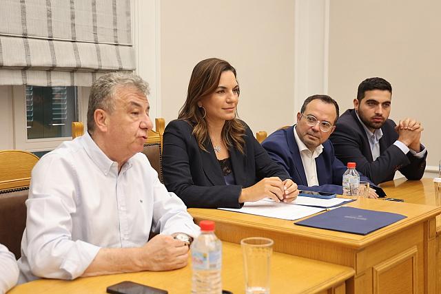 όλγα κεφαλογιάννη περιφέρεια