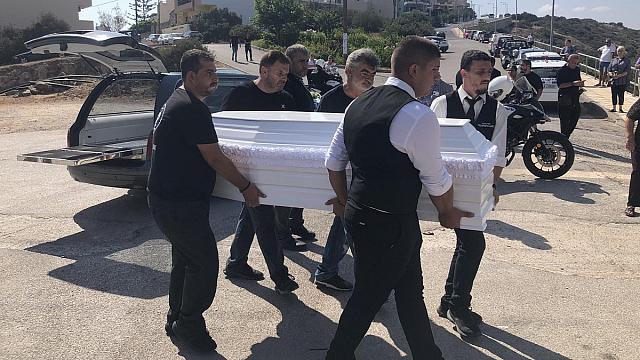 Θλίψη στην κηδεία του 36χρονου Αντώνη