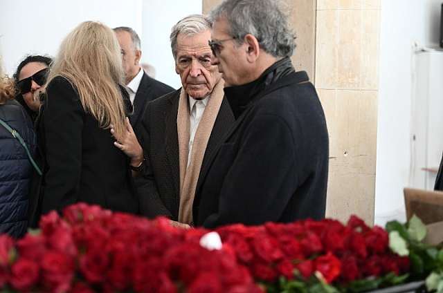 κηδεια βασιλικός Γαβράς Νταλάρας