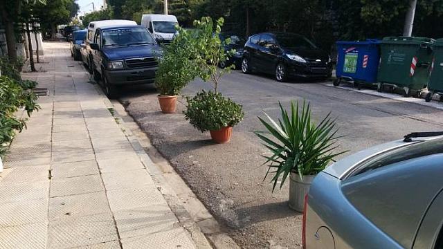 θέση πάρκινγκ γλάστρες
