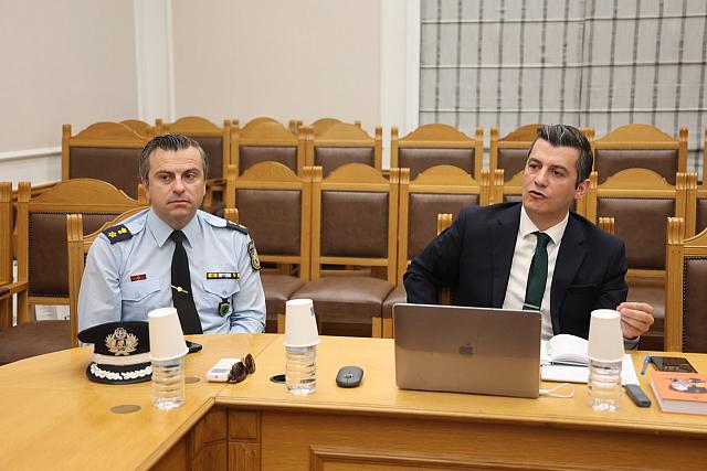 Σύσκεψη με Αστυνομικούς