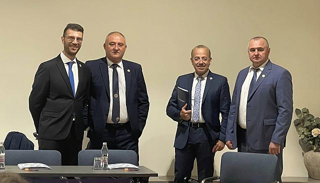 ΤΑΣΟΣ ΒΑΛΑΣΙΑΔΗΣ ΔΕΥΤΕΡΟΣ ΑΠΟ ΔΕΞΙΑ