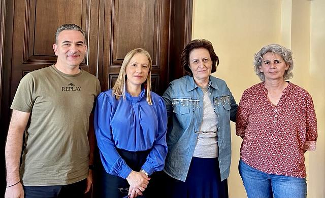 αποκεντρωμένη παραλίες