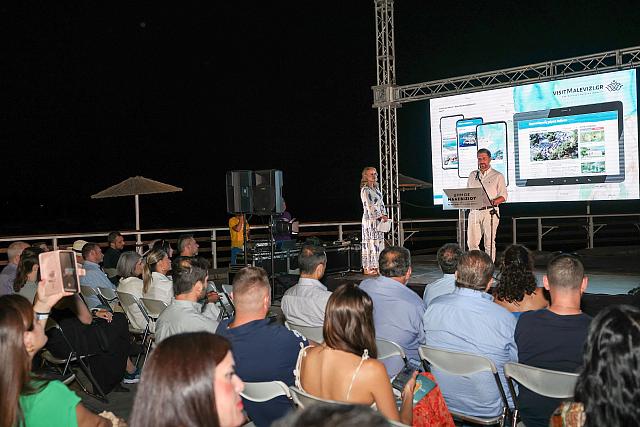 διαδικτυακή πύλη τουρισμού