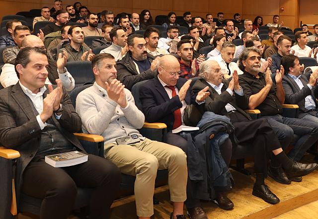 βασσαρασ-κυροσ