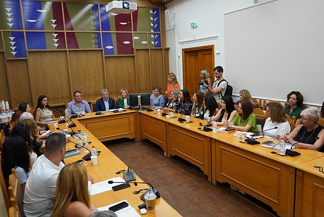 συνεδριαση περιφερειακης επιτροπης