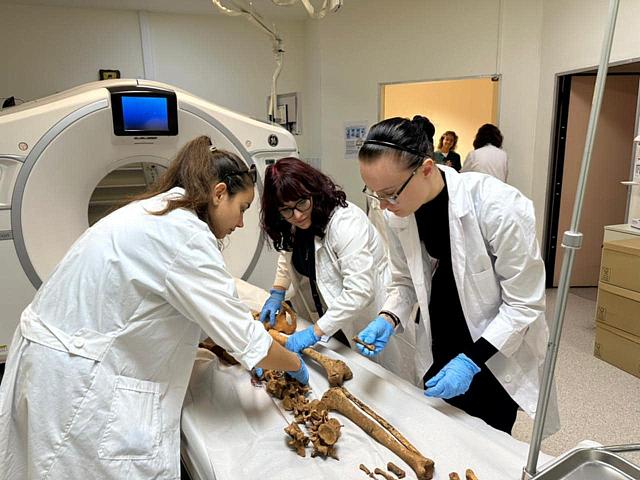 νεκροψία εικονική πραγματικότητα