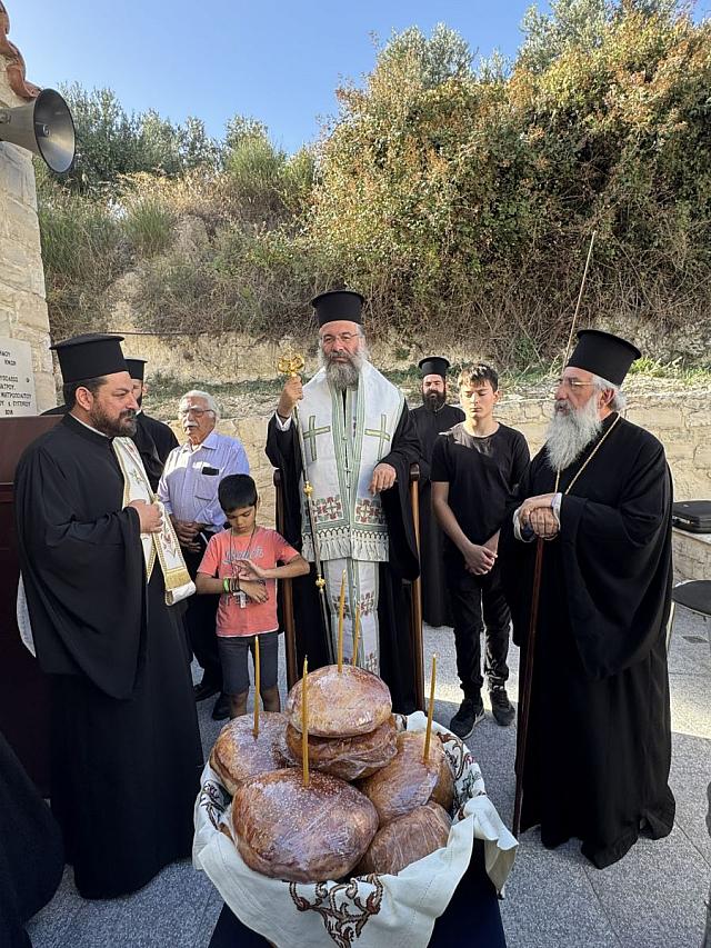 ναος αγιου λουκα αδελε