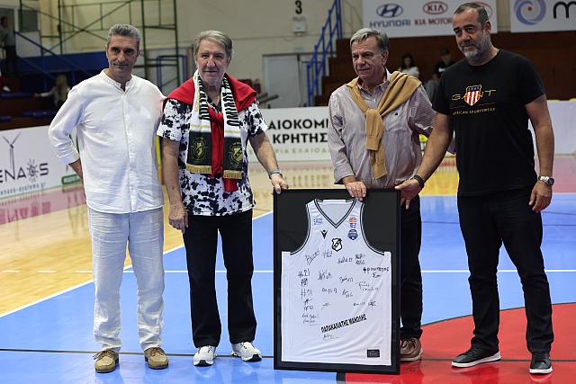 Ο ΟΦΗ ΤΙΜΗΣΕ ΤΟΝ ΜΑΝΟΛΗ ΠΑΠΑΚΑΛΙΑΤΗ