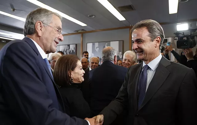 καραμανλης σαμαρας