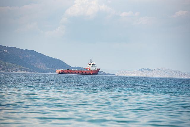 πλοιο τυφωνας