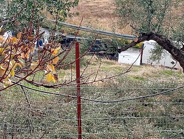 αυτοκίνητο σπήλια