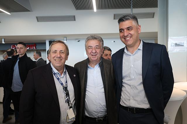 παράδοση - παραλαβή στο αεροδρόμιο Ηρακλείου