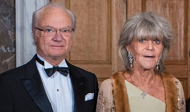 Ο βασιλιάς Carl Gustaf γιορτάζει τα 80α γενέθλια της αδερφής του, πριγκίπισσας Birgitta.