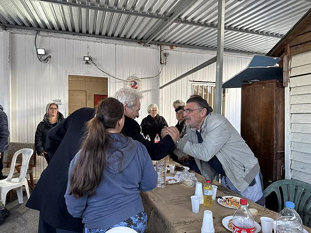 Καλοκαιρινός με Υπηρεσία Καθαριότητας