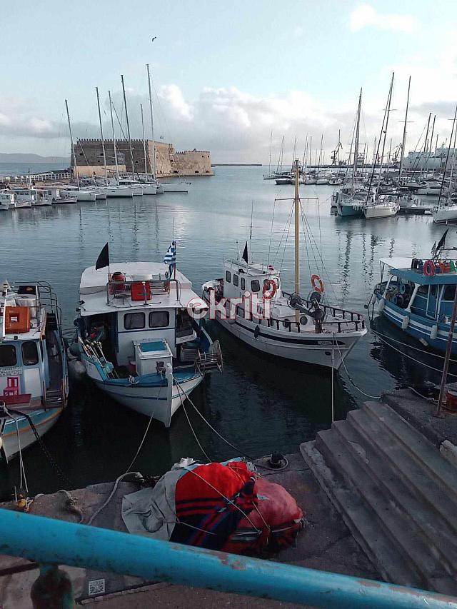 λιμάνι μαύρες σημαίες