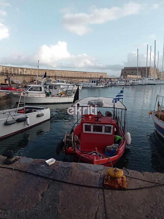 λιμάνι μαύρες σημαίες