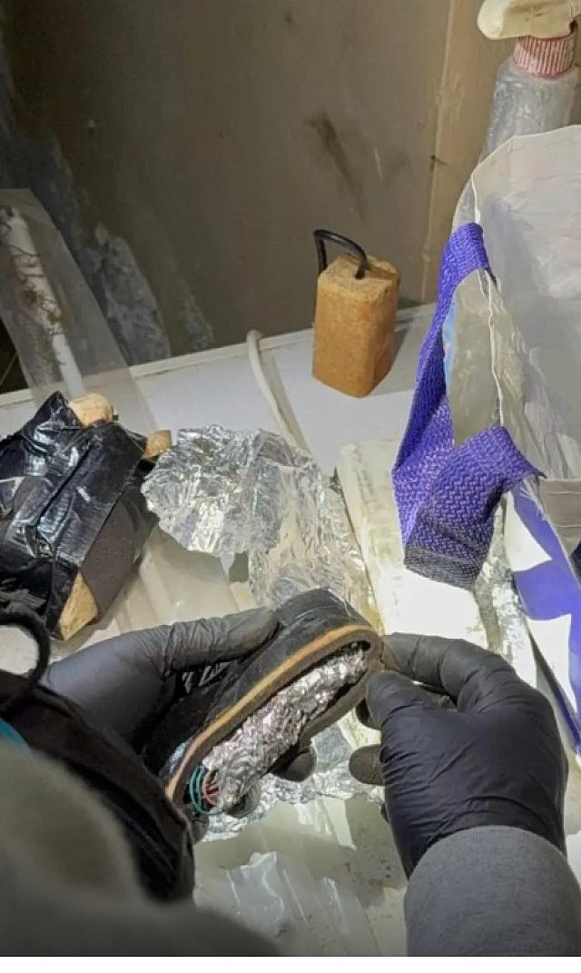 αποθηκη με όπλα