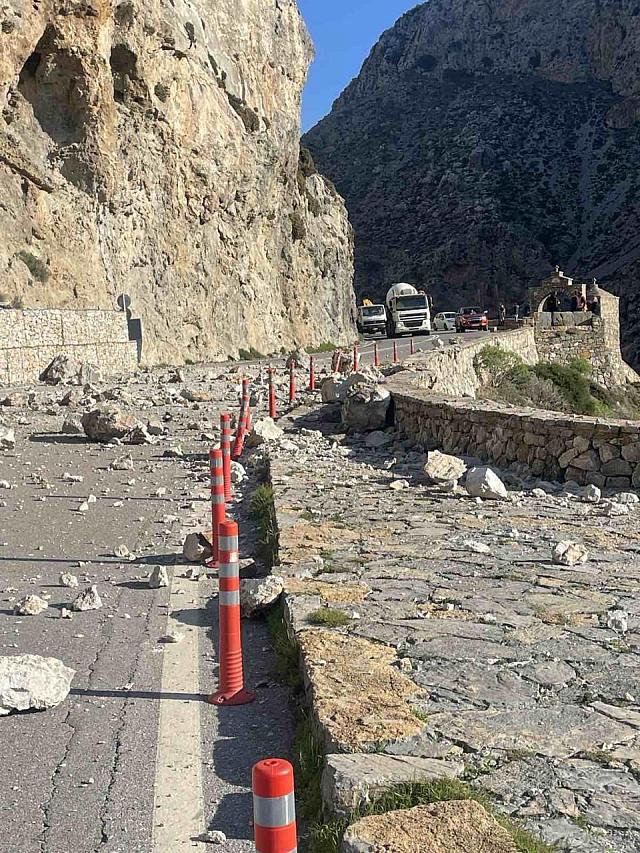 κουρταλιωτικο κατολισθηση