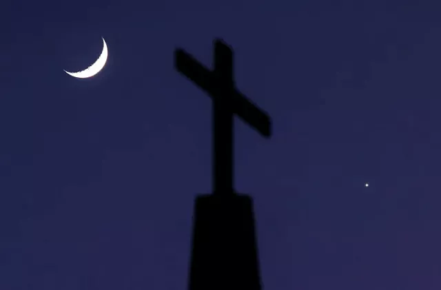 Αφροδιτη και Σελήνη