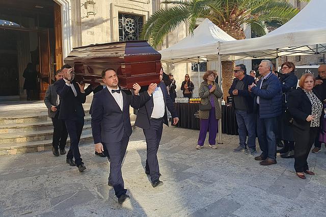 κηδεια δανδουλακη