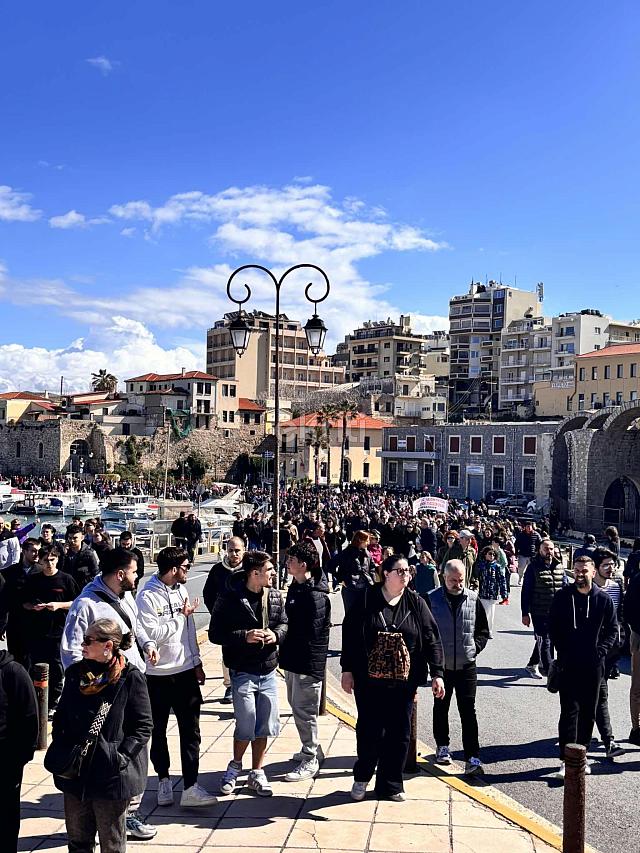 ΠΟΡΕΙΑ ΣΤΟ ΗΡΑΚΛΕΙΟ ΓΙΑ ΤΑ ΤΕΜΠΗ