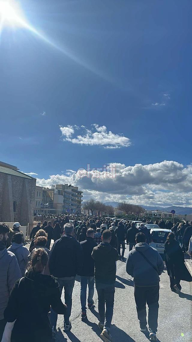 ΠΟΡΕΙΑ ΣΤΟ ΗΡΑΚΛΕΙΟ ΓΙΑ ΤΑ ΤΕΜΠΗ
