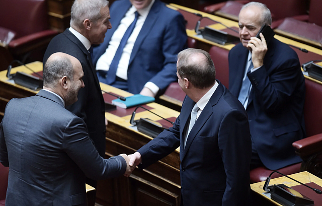 βουλή καραμανλής