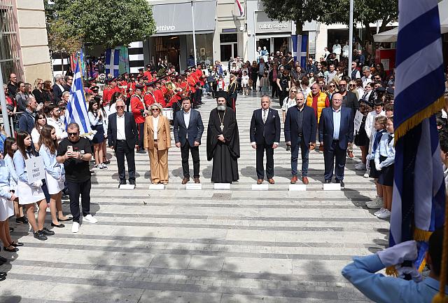 πλατεια δασκαλογιαννη 25η μαρτιου