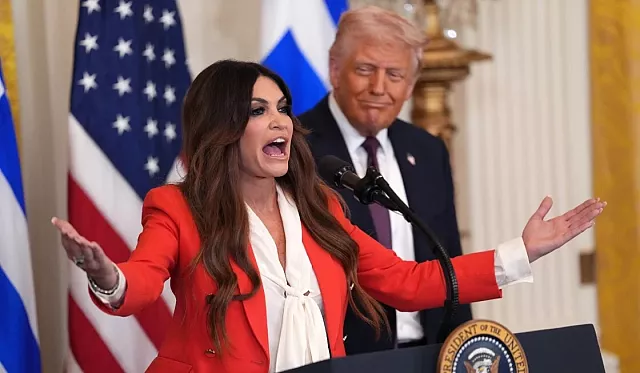 τραμπ γκιλφοιλ
