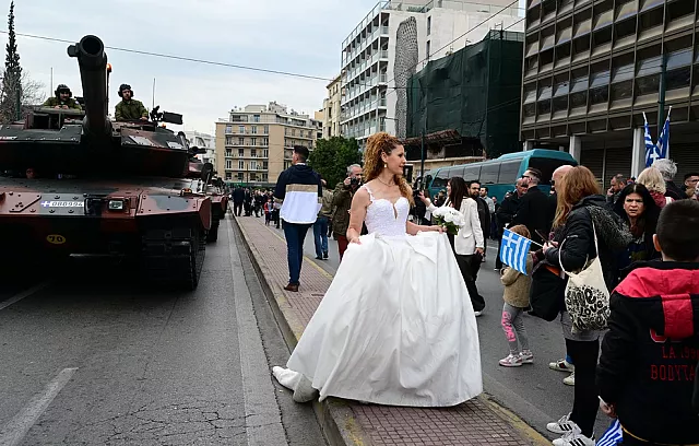 νυφη 25η μαρτιου