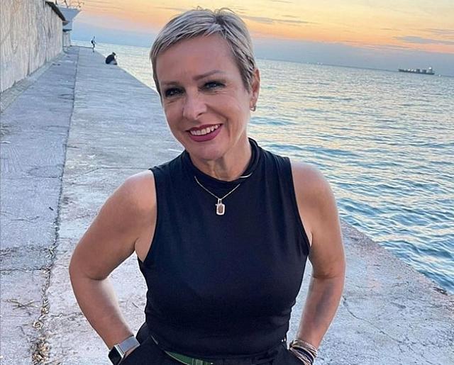 σούζη καζαντζίδου