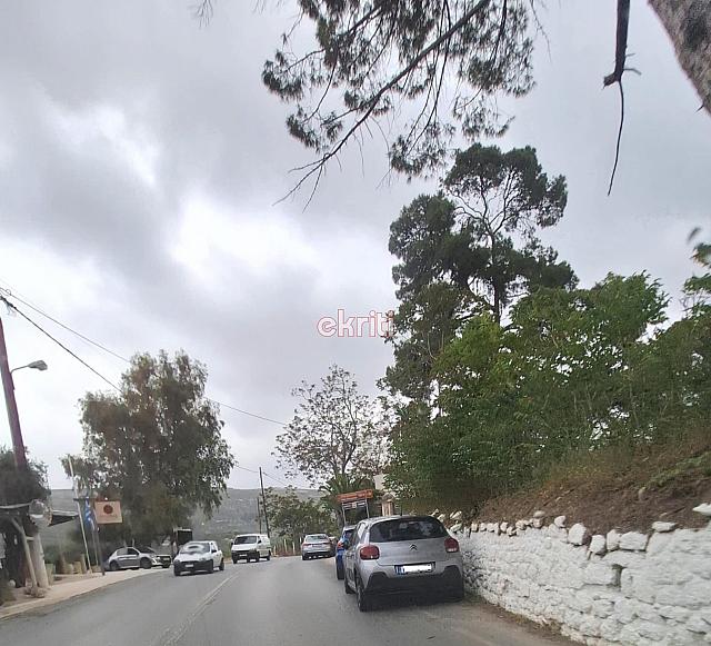 κνωσός αυτοκίνητα