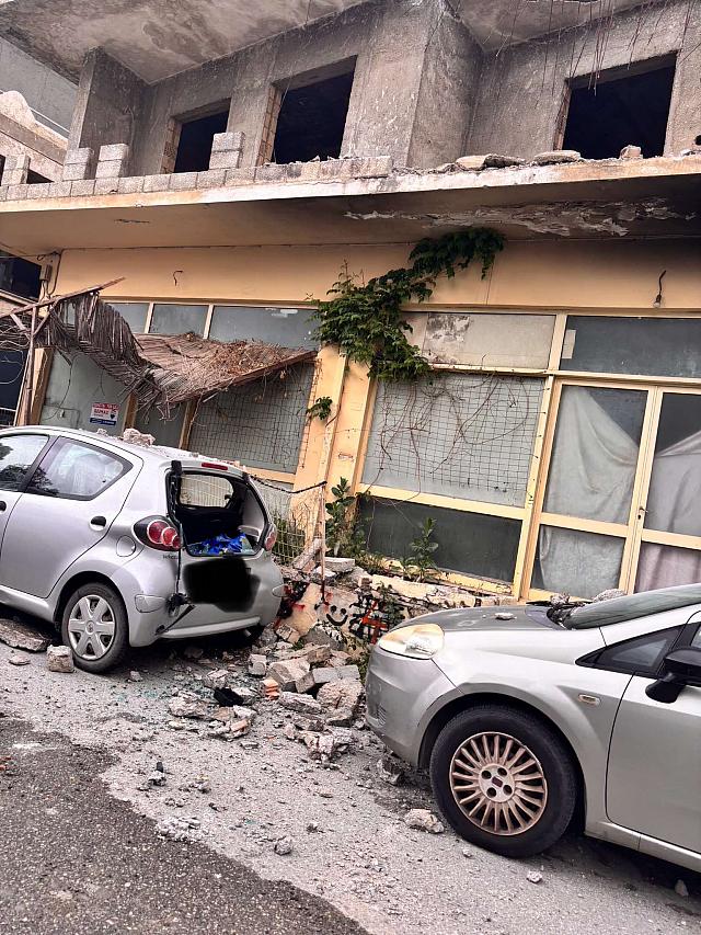 μπαλκονι εθνομαρτυρων