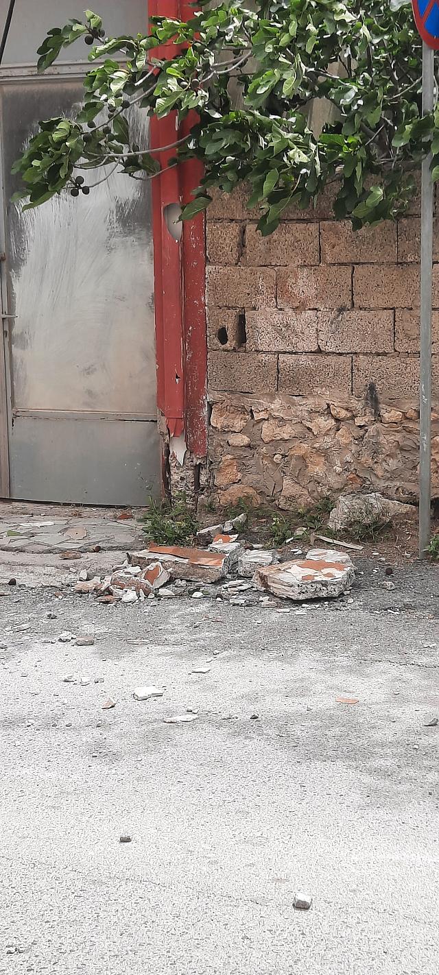 πτώση μπαλκονιού στο αρκαλοχώρι